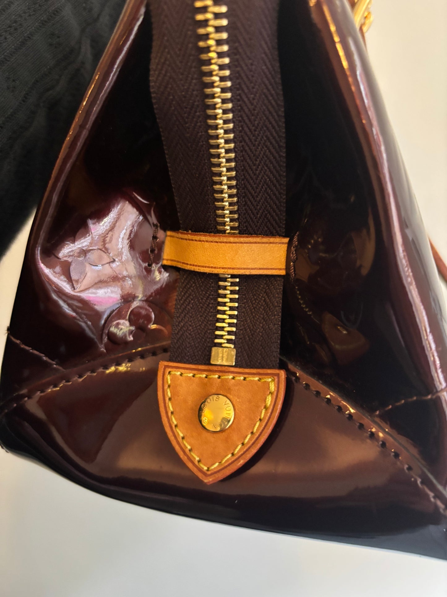 Louis Vuitton Vernis Bag