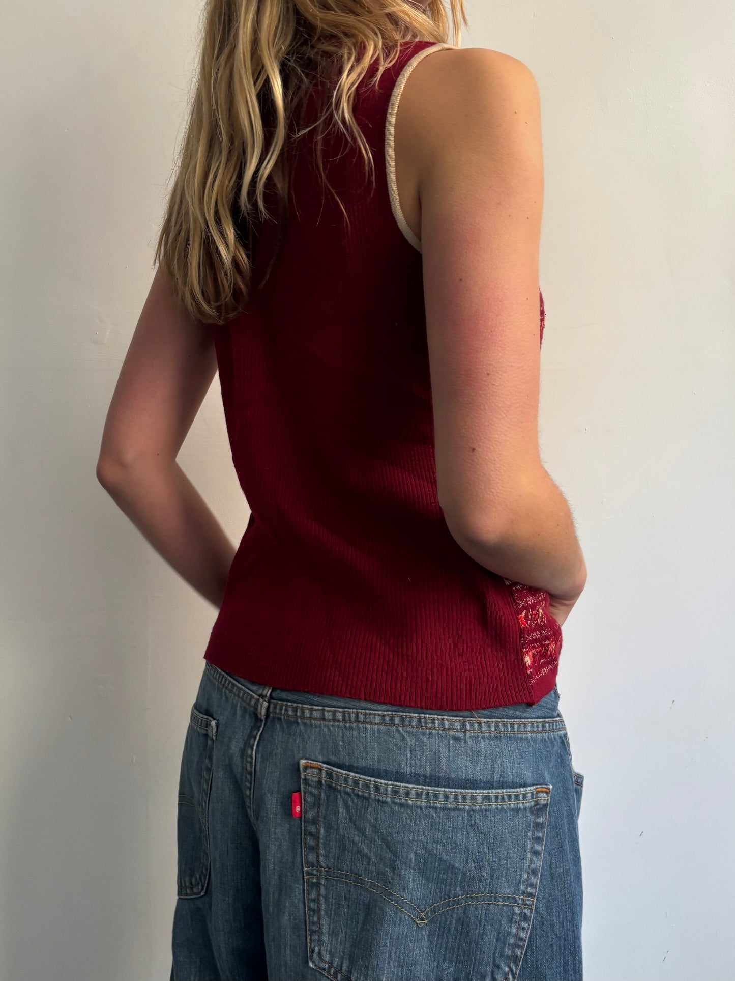 Red Sleeveless Roll-neck