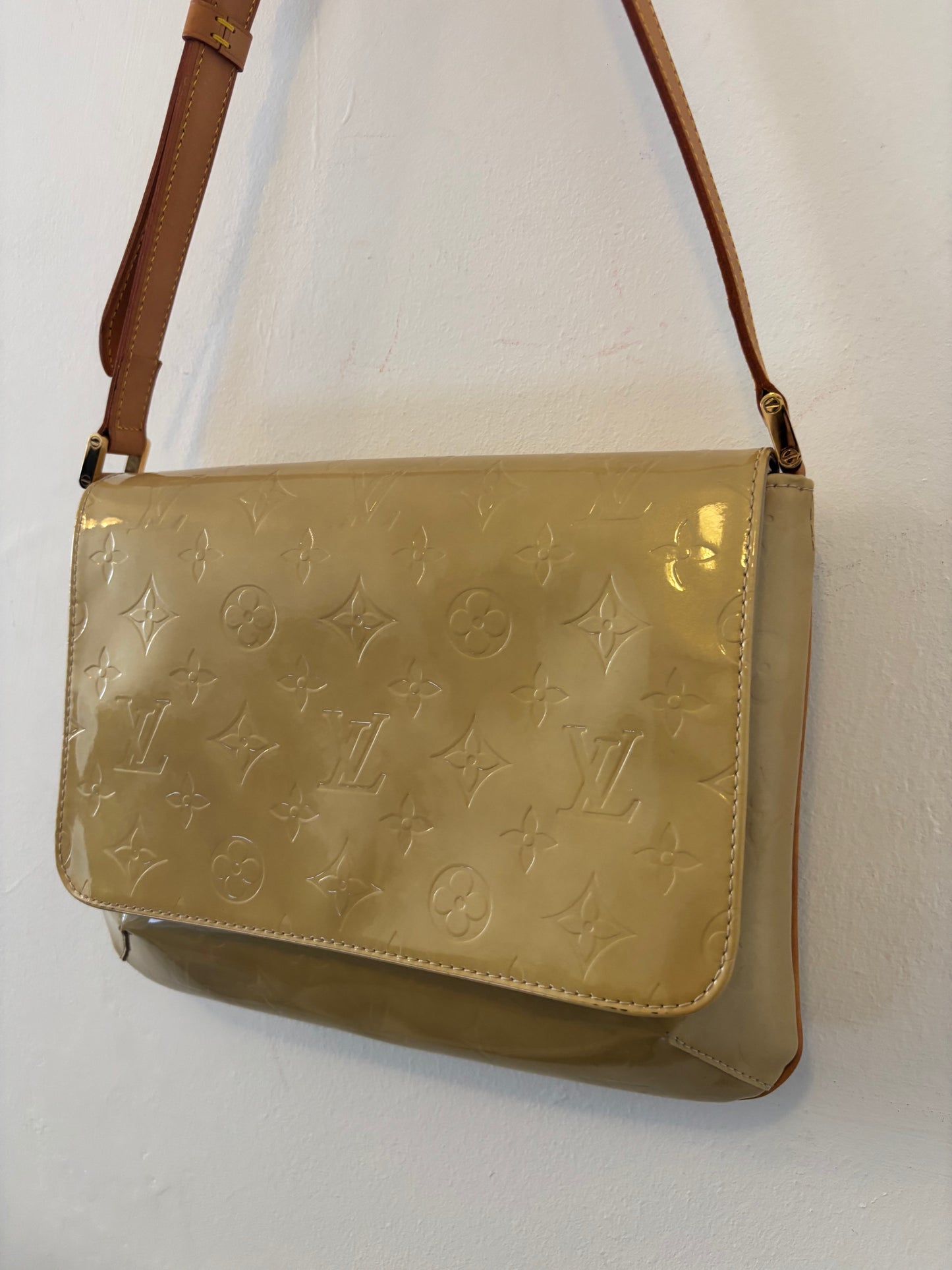 Louis Vuitton Vernis Bag